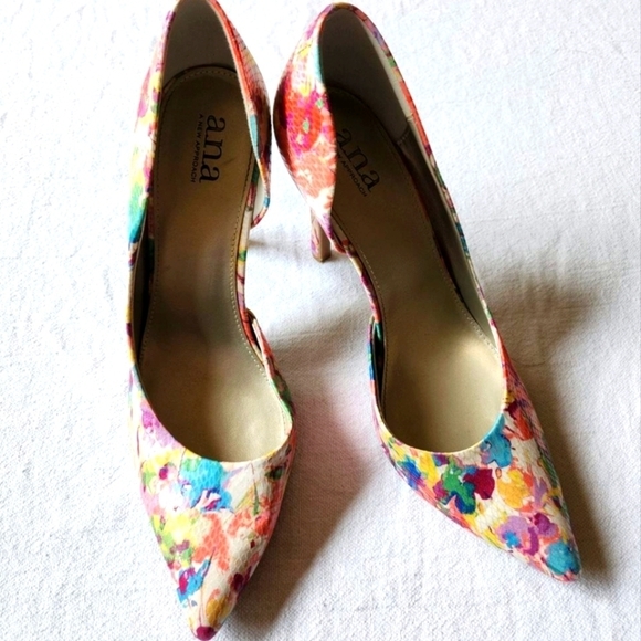 a.n.a. Floral Cut Out Snakeskin print under Stiletto Sz. 9 Heels - Picture 1 of 10